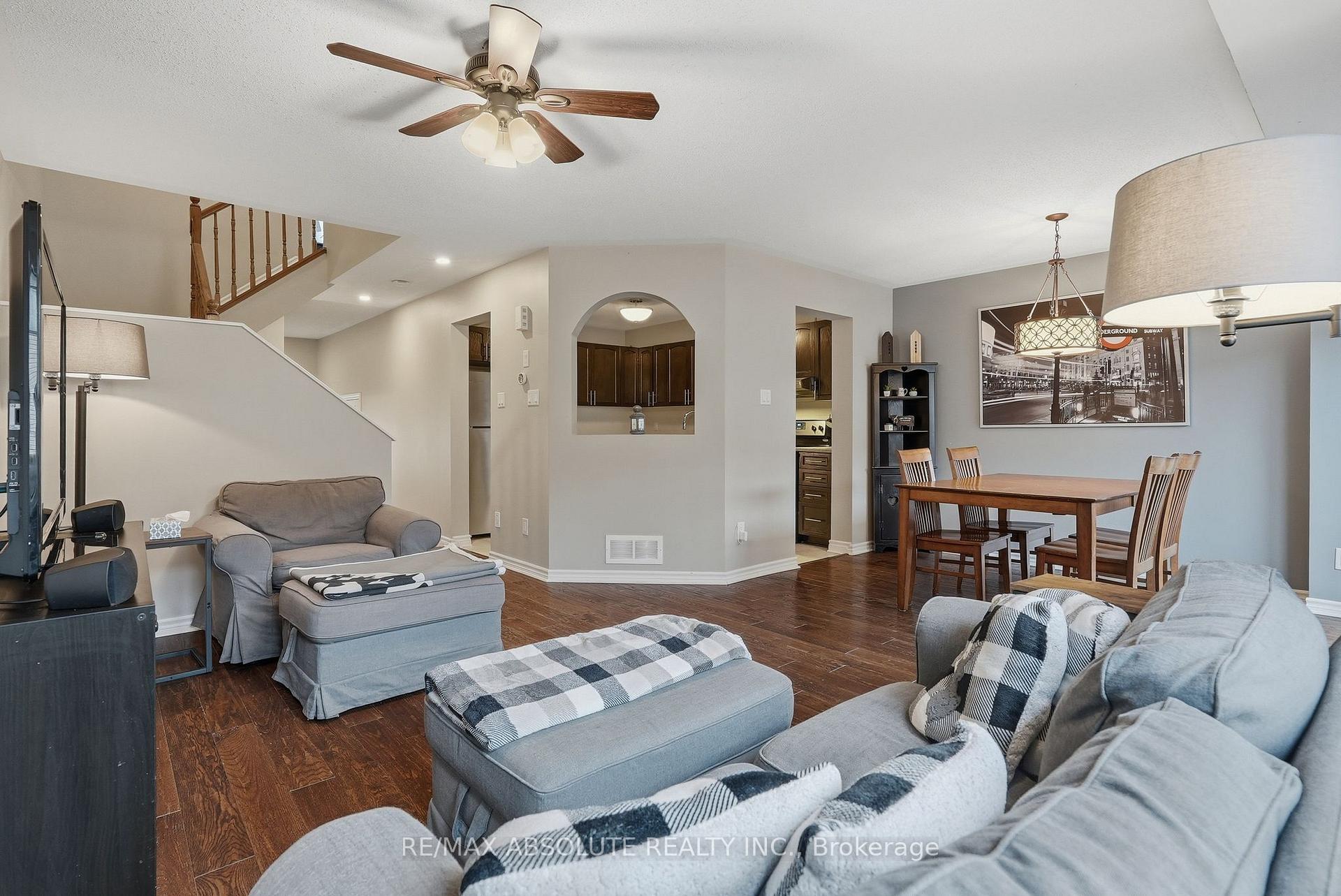 Photo 11 of 696 Trigorai Crescent, Ottawa, Avalon West — HOMEH