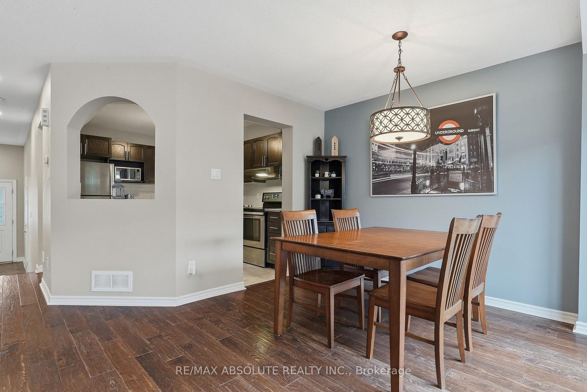 Photo 13 of 696 Trigorai Crescent, Ottawa, Avalon West — HOMEH