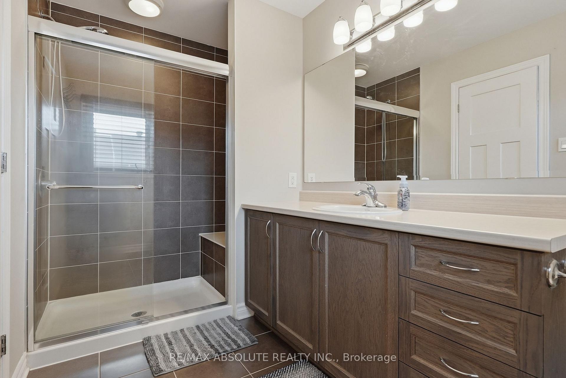 Photo 17 of 696 Trigorai Crescent, Ottawa, Avalon West — HOMEH