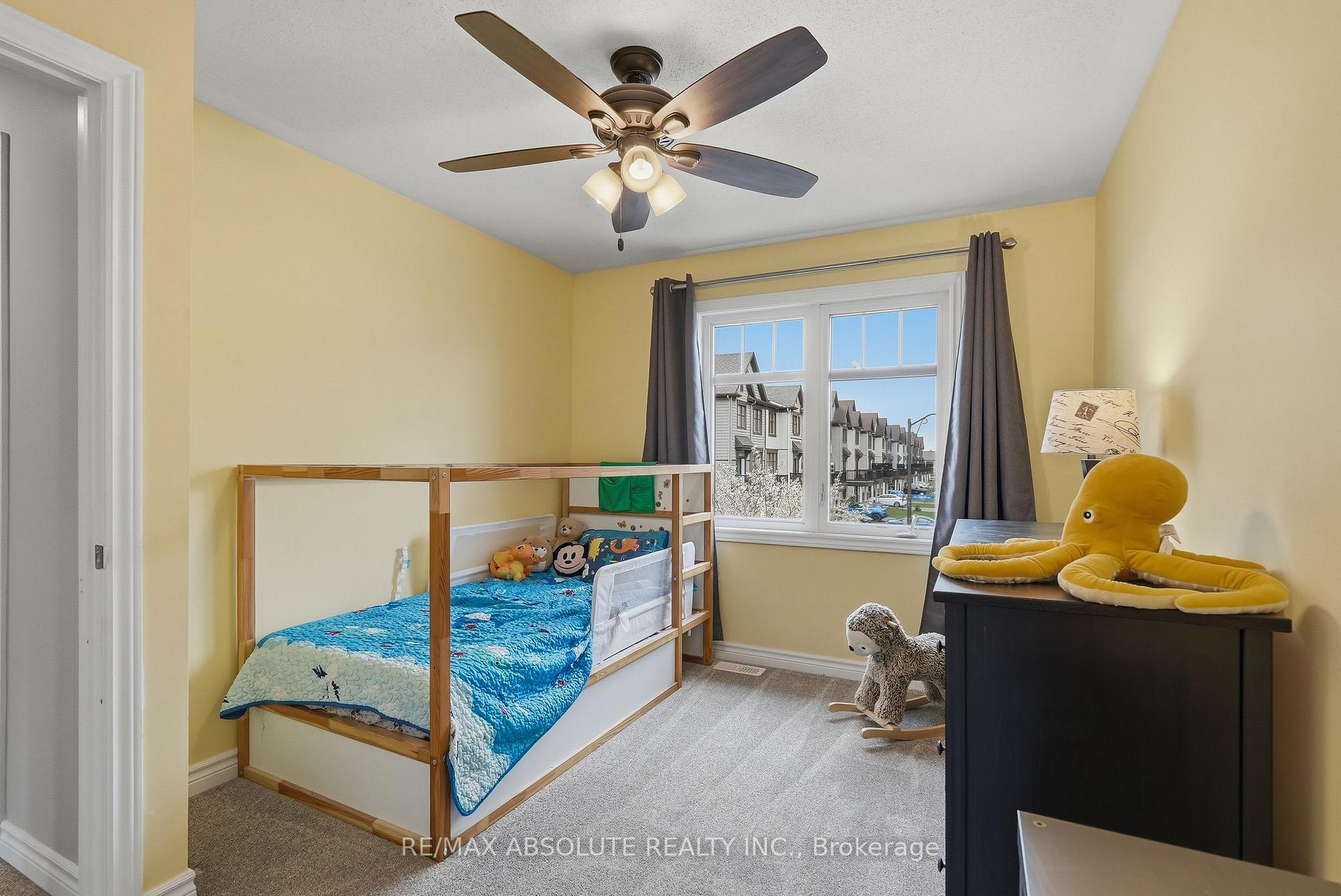 Photo 19 of 696 Trigorai Crescent, Ottawa, Avalon West — HOMEH