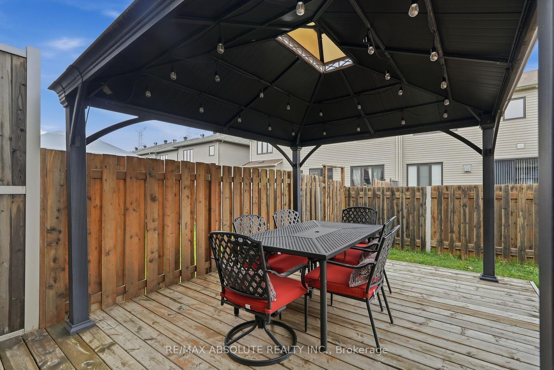 Photo 23 of 696 Trigorai Crescent, Ottawa, Avalon West — HOMEH