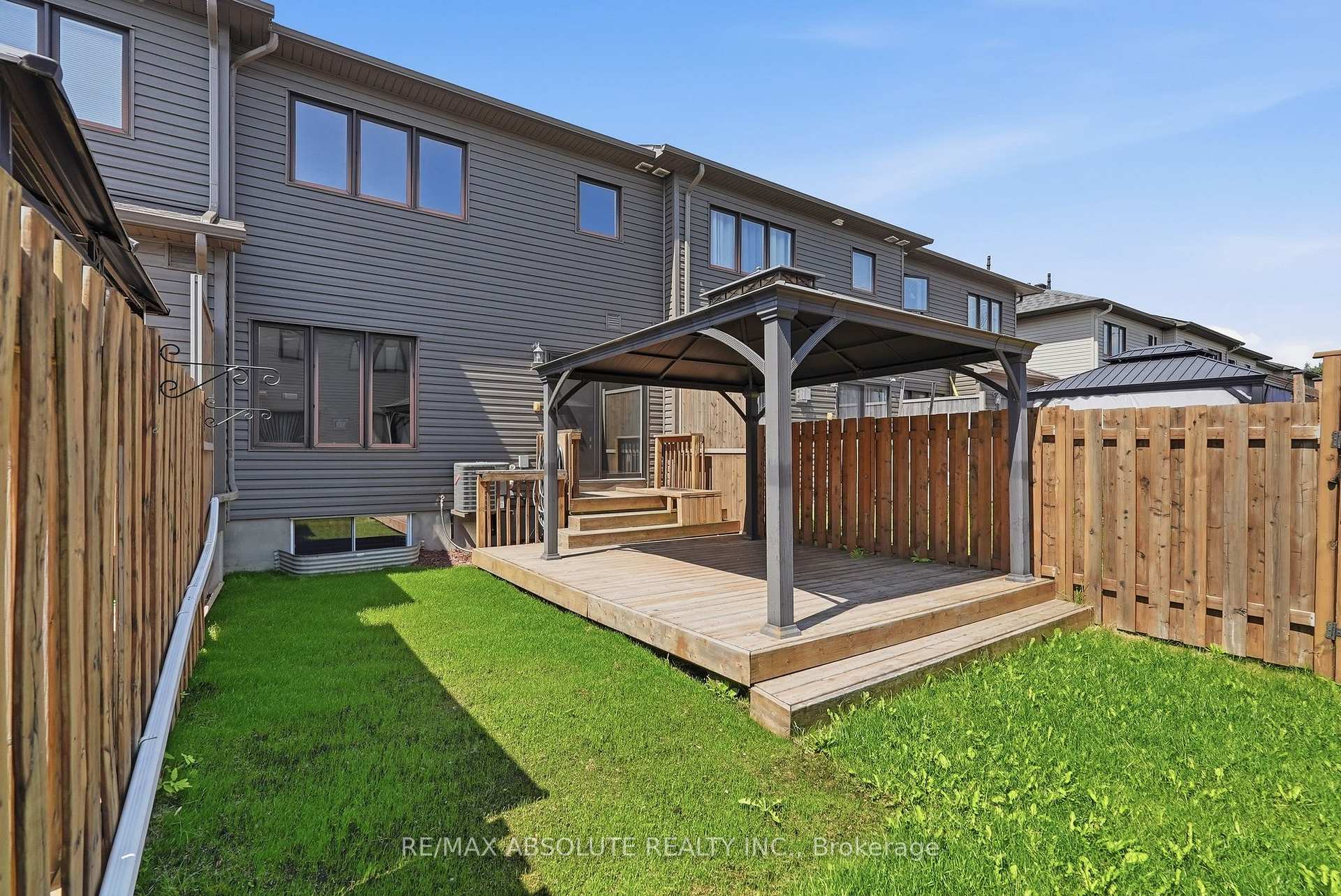 Photo 25 of 696 Trigorai Crescent, Ottawa, Avalon West — HOMEH