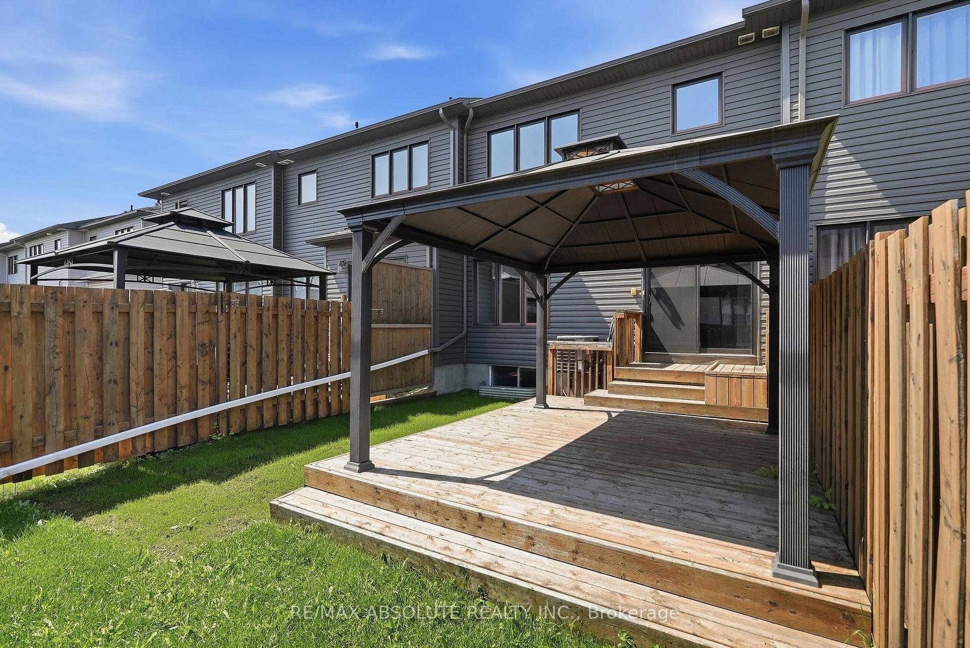 Photo 27 of 696 Trigorai Crescent, Ottawa, Avalon West — HOMEH