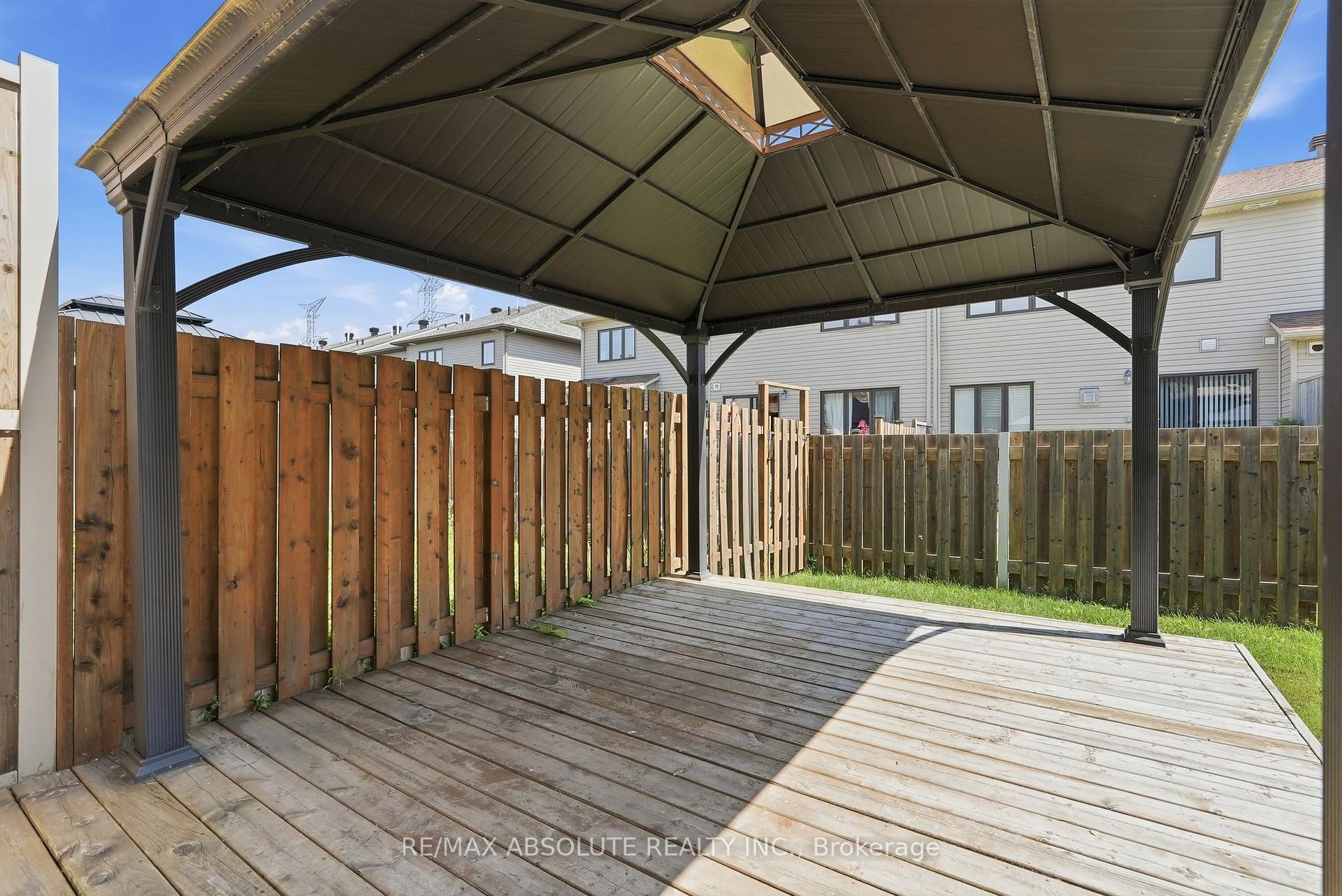 Photo 29 of 696 Trigorai Crescent, Ottawa, Avalon West — HOMEH