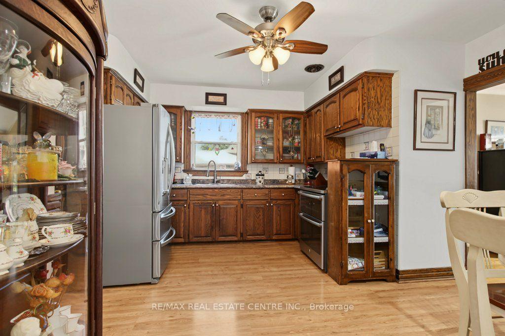Photo 9 of 15 Norton Crescent, Halton Hills, Georgetown — HOMEH