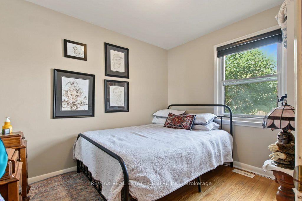 Photo 14 of 15 Norton Crescent, Halton Hills, Georgetown — HOMEH