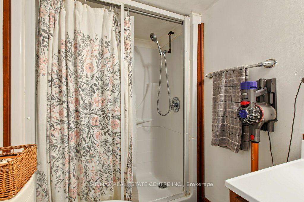 Photo 18 of 15 Norton Crescent, Halton Hills, Georgetown — HOMEH