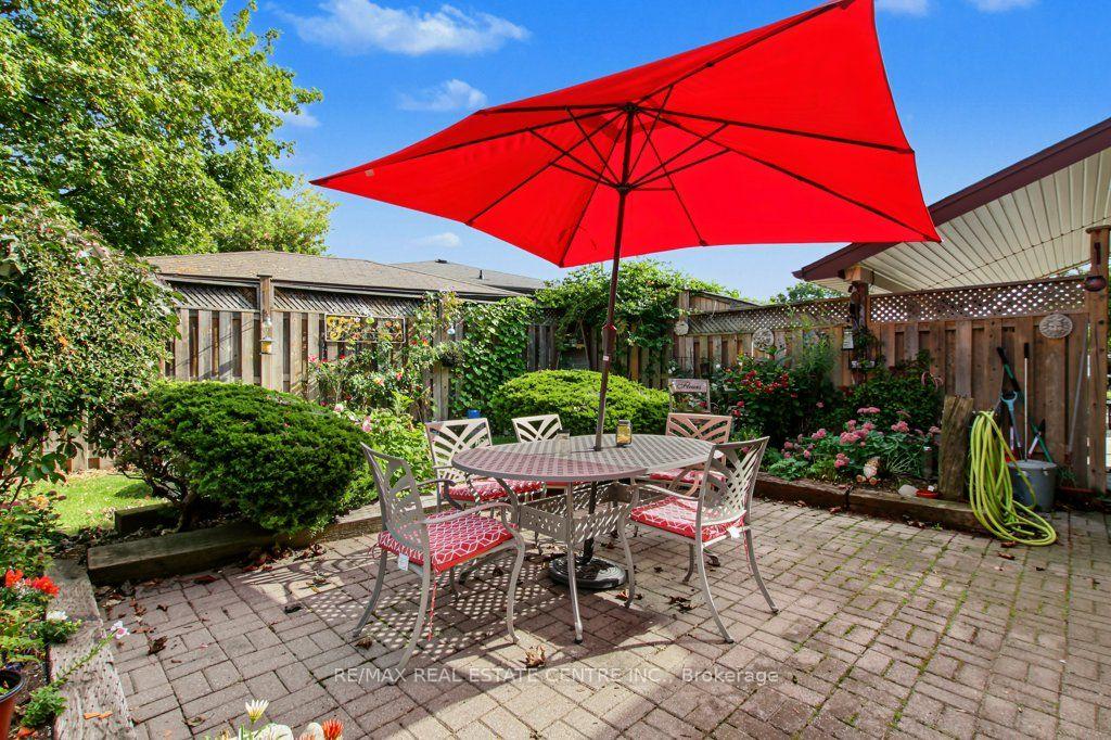 Photo 22 of 15 Norton Crescent, Halton Hills, Georgetown — HOMEH