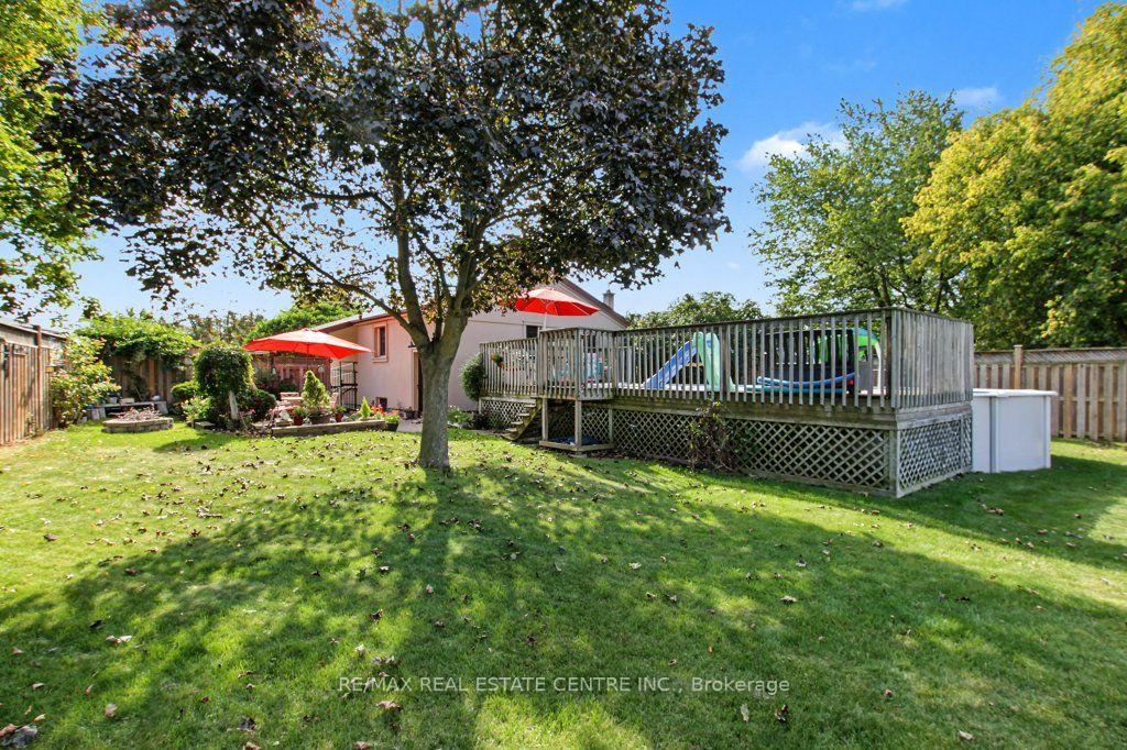 Photo 24 of 15 Norton Crescent, Halton Hills, Georgetown — HOMEH