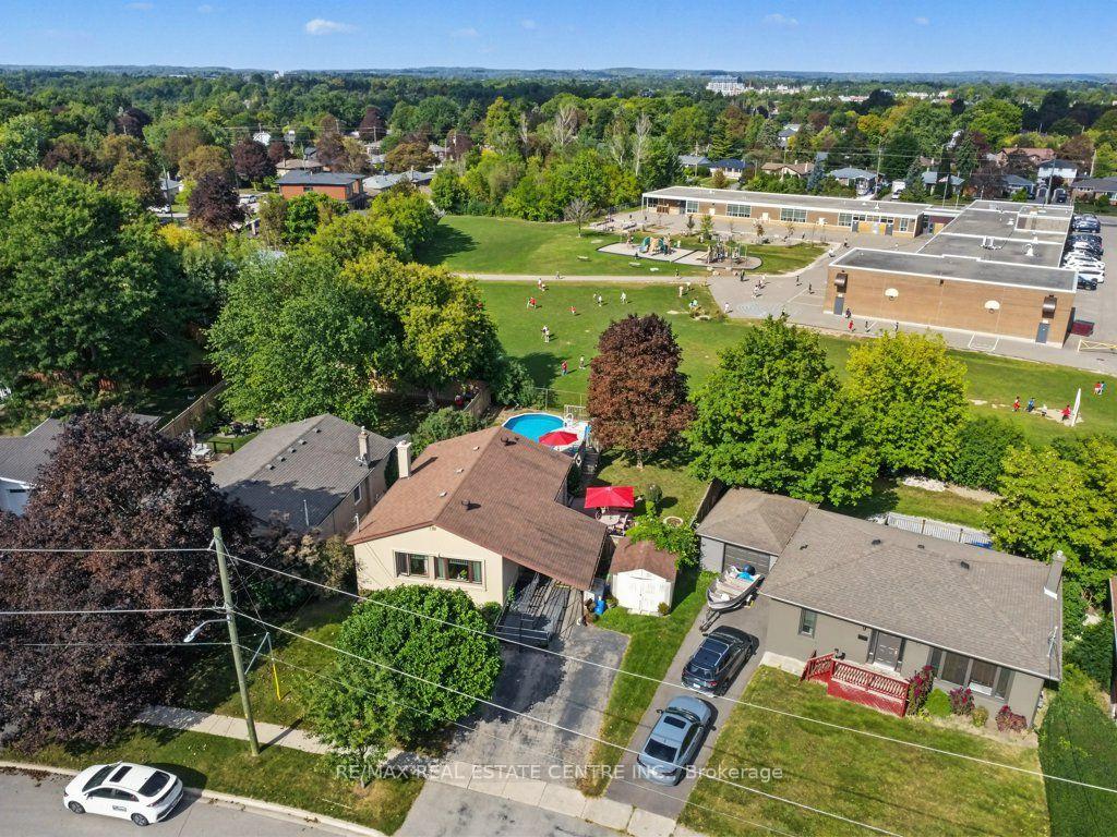 Photo 28 of 15 Norton Crescent, Halton Hills, Georgetown — HOMEH