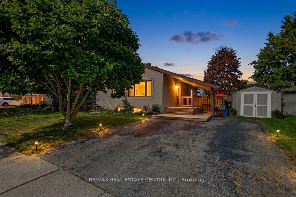 Photo 31 of 15 Norton Crescent, Halton Hills, Georgetown — HOMEH