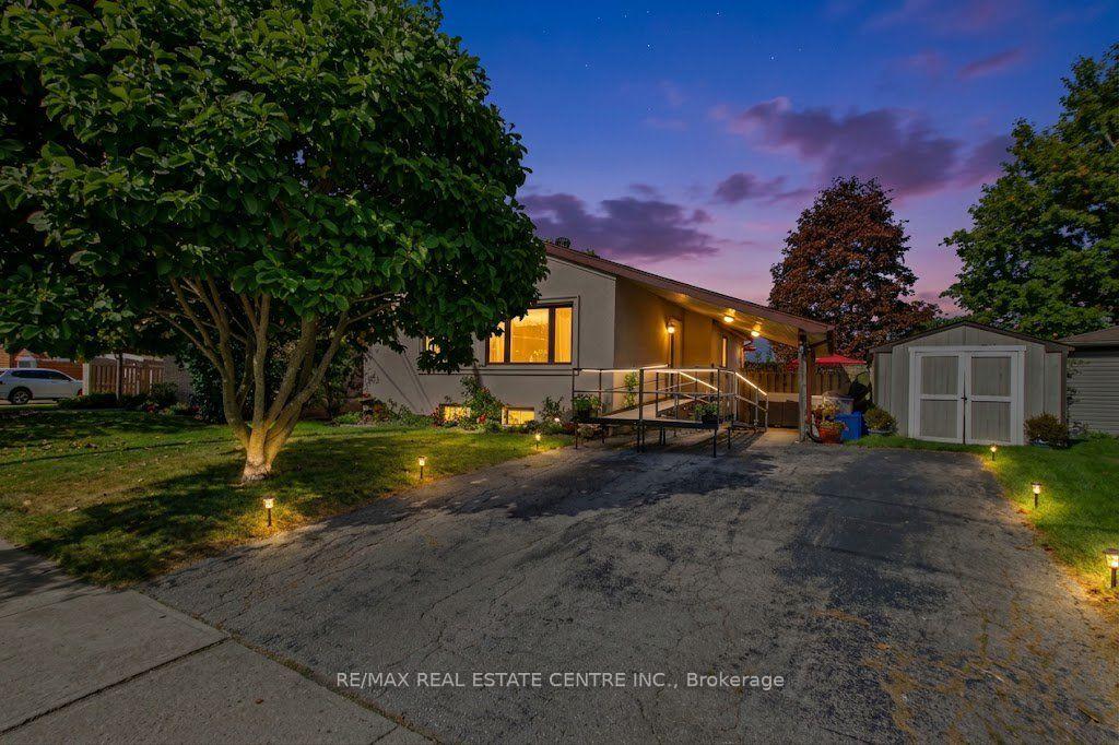 Photo 32 of 15 Norton Crescent, Halton Hills, Georgetown — HOMEH