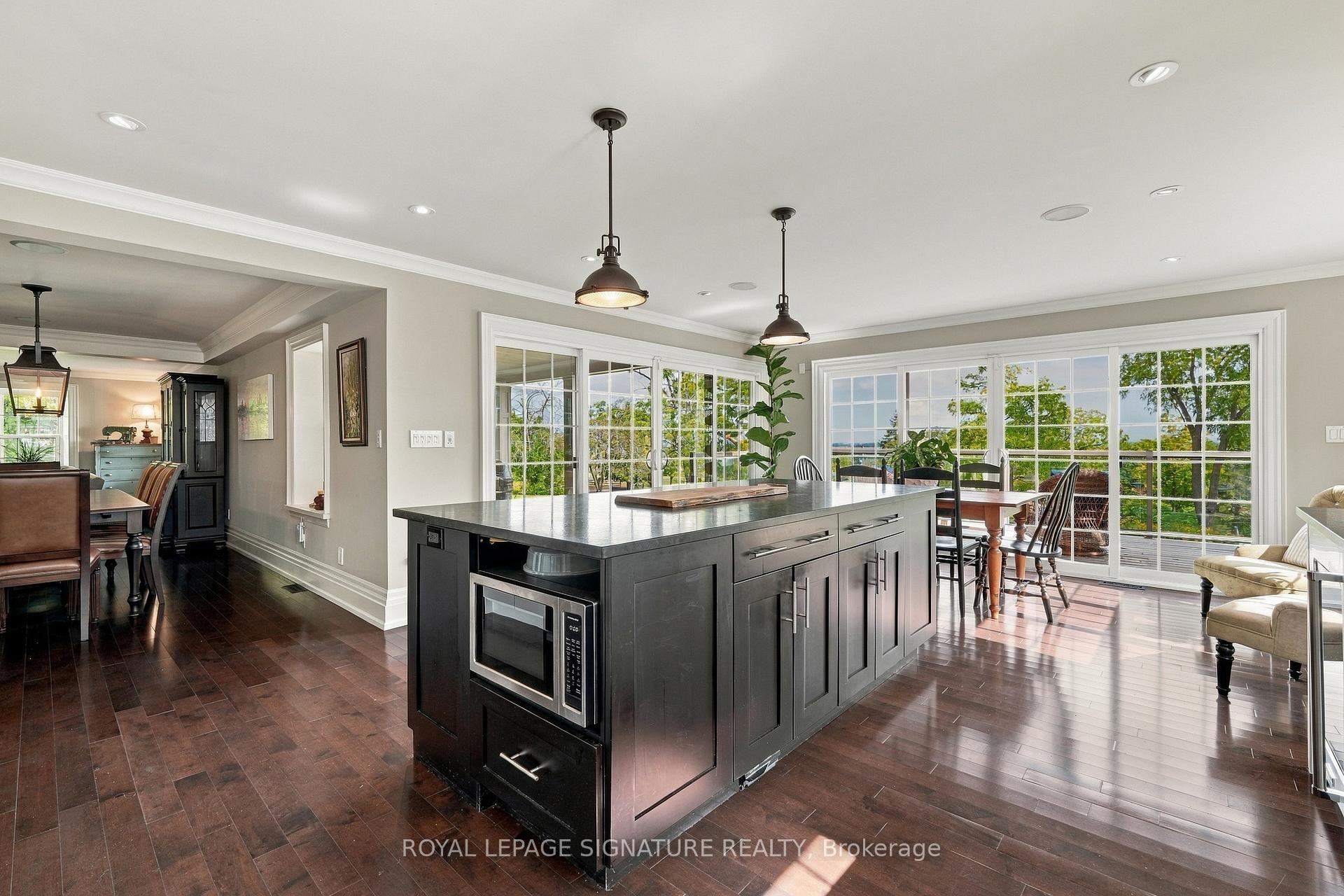 Photo 15 of 5062 Walkers Line, Burlington, Rural Burlington — HOMEH