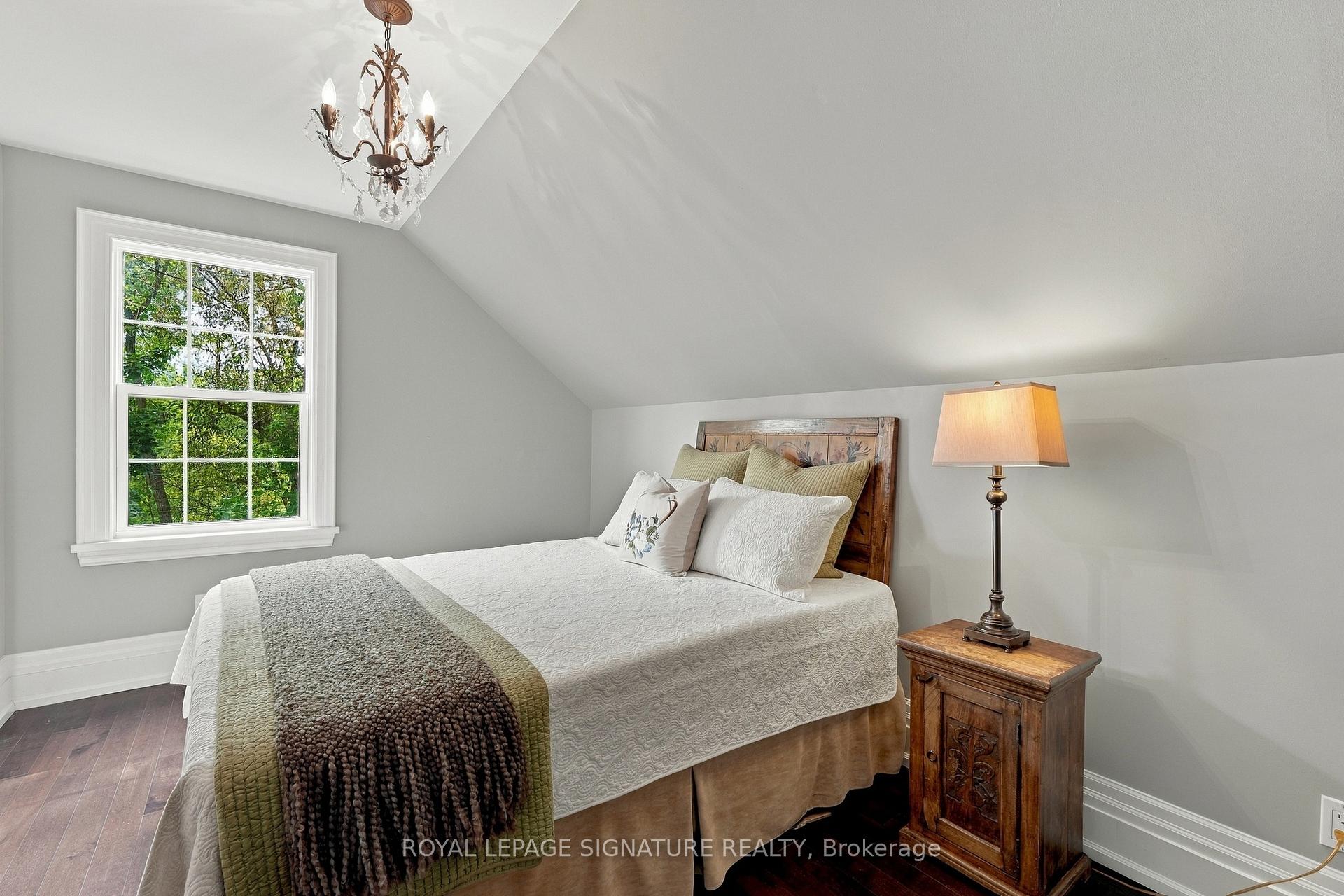 Photo 31 of 5062 Walkers Line, Burlington, Rural Burlington — HOMEH
