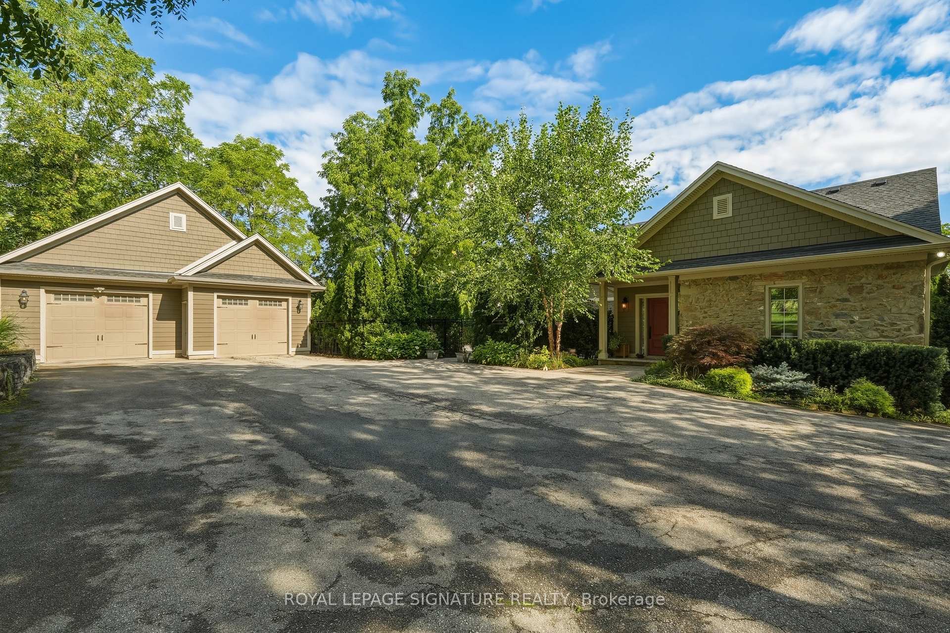 Photo 47 of 5062 Walkers Line, Burlington, Rural Burlington — HOMEH