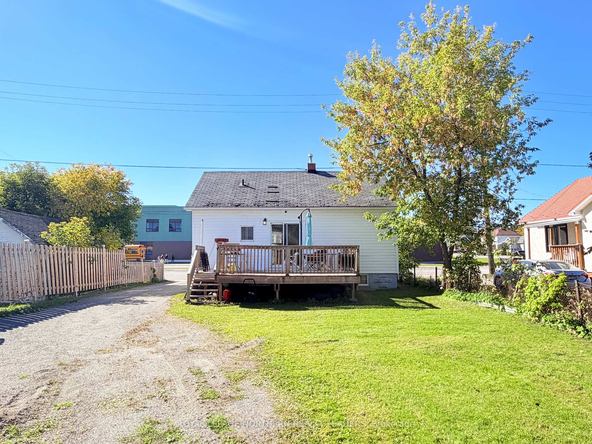 Photo 3 of 163 Moore Street, Timmins, SP - Main Area — HOMEH