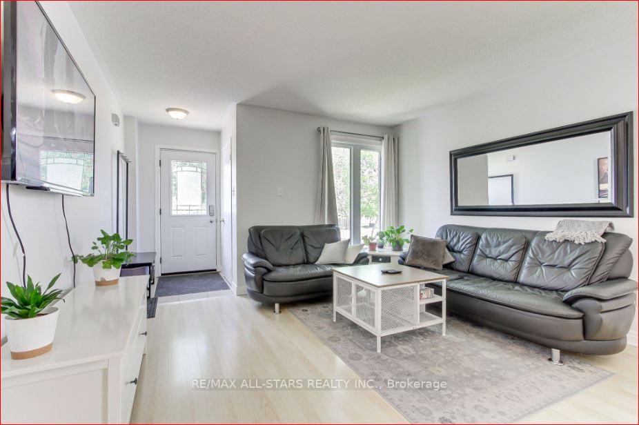 Photo 4 of 91 Kate Aitken Crescent, New Tecumseth, Beeton — HOMEH