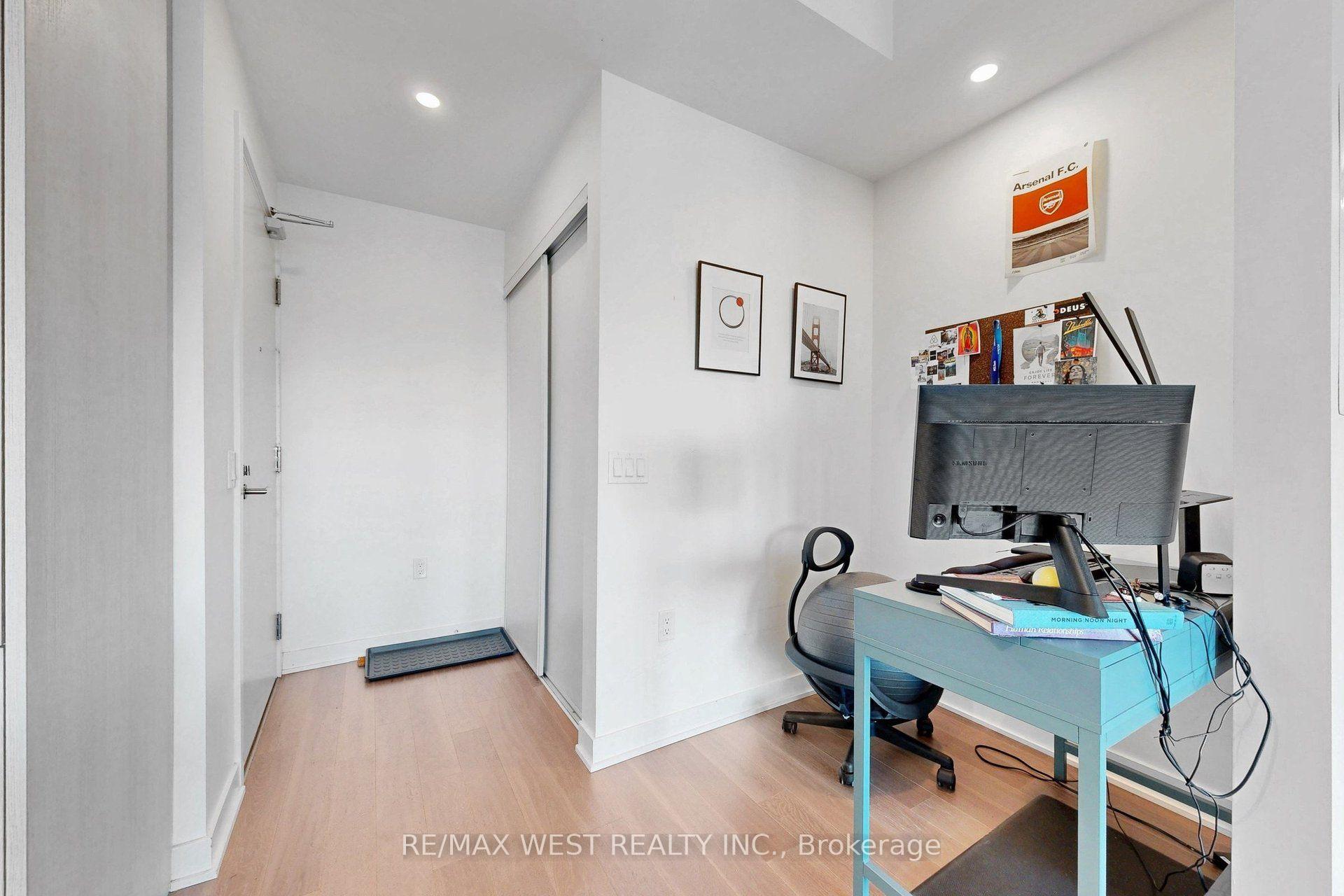 Photo 9 of Unit 4507, 115 Blue Jays Way, Toronto, Waterfront Communities — HOMEH