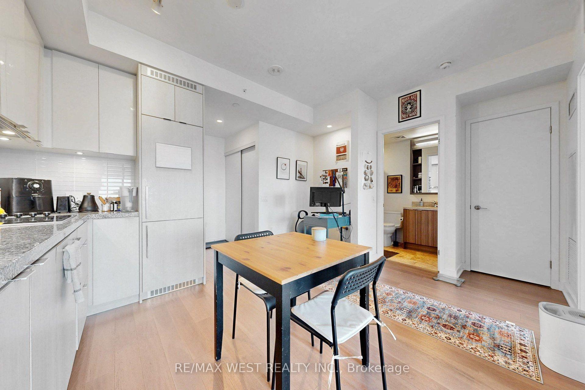 Photo 11 of Unit 4507, 115 Blue Jays Way, Toronto, Waterfront Communities — HOMEH