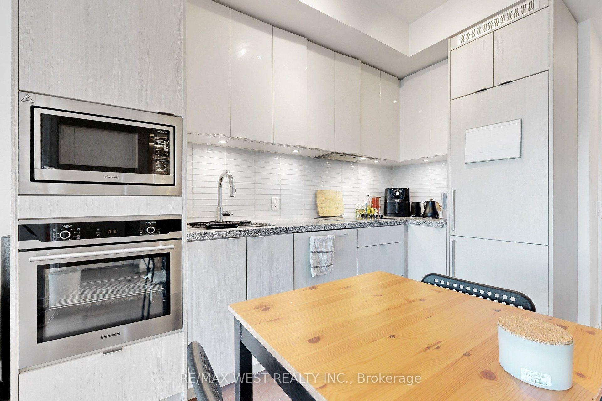 Photo 12 of Unit 4507, 115 Blue Jays Way, Toronto, Waterfront Communities — HOMEH