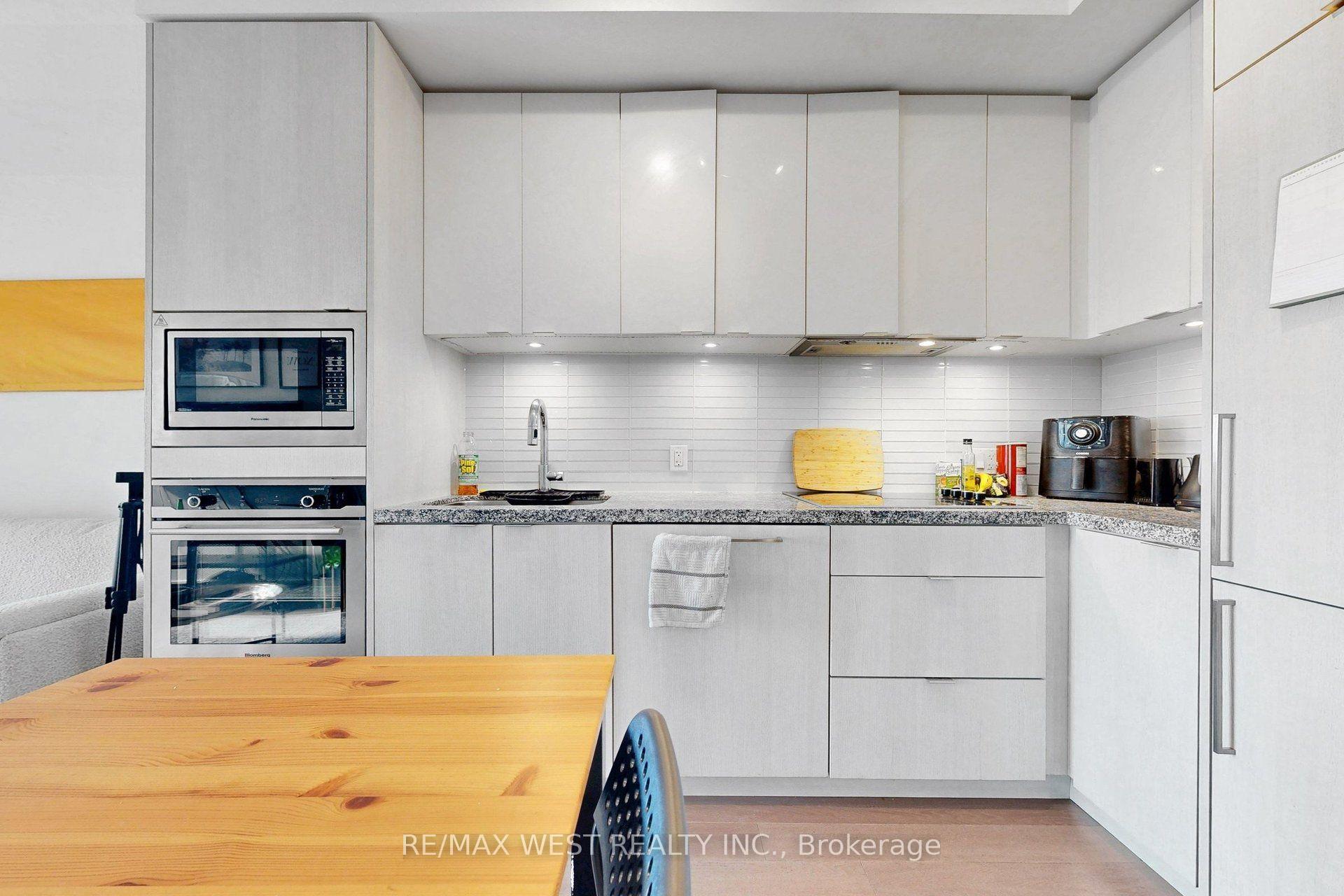 Photo 13 of Unit 4507, 115 Blue Jays Way, Toronto, Waterfront Communities — HOMEH
