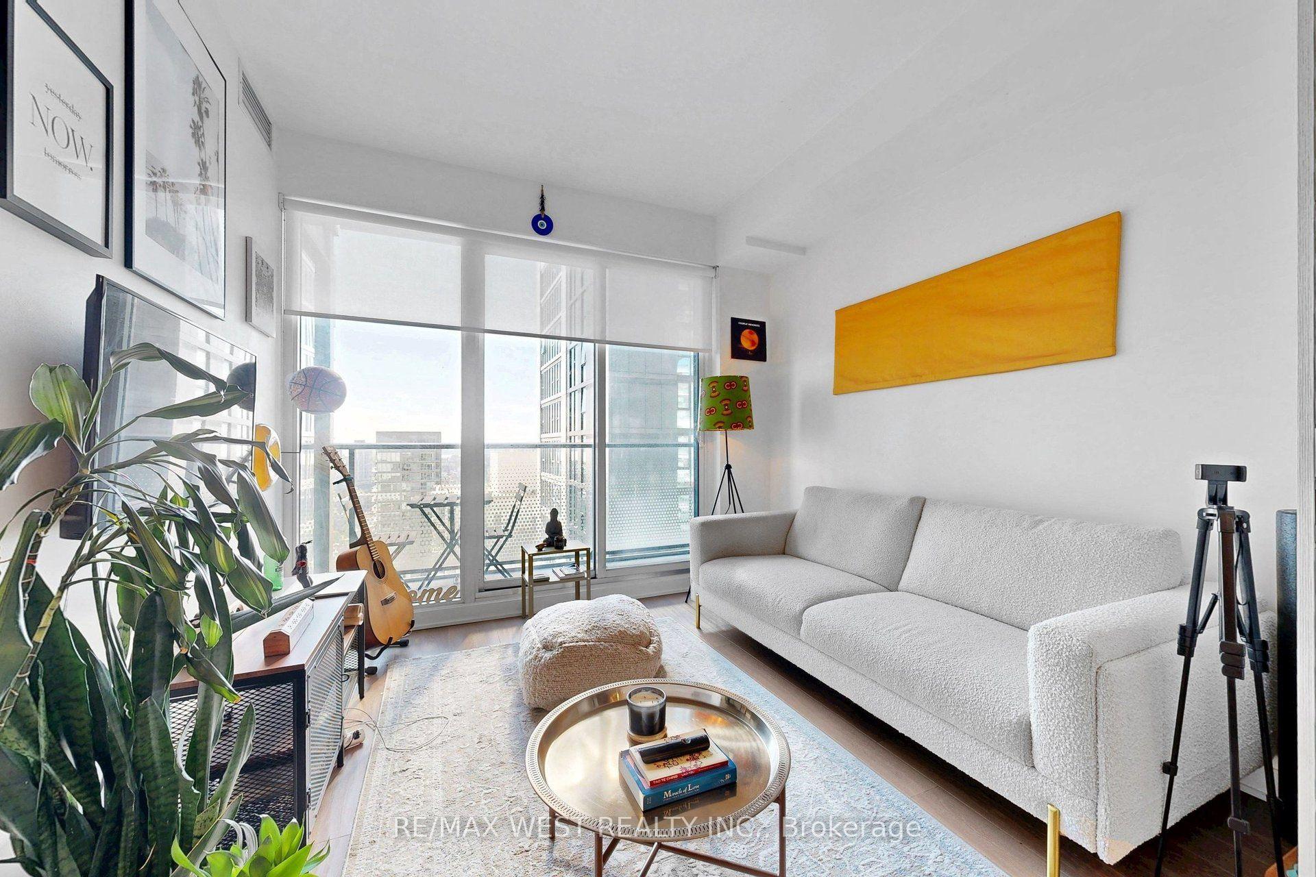 Photo 16 of Unit 4507, 115 Blue Jays Way, Toronto, Waterfront Communities — HOMEH