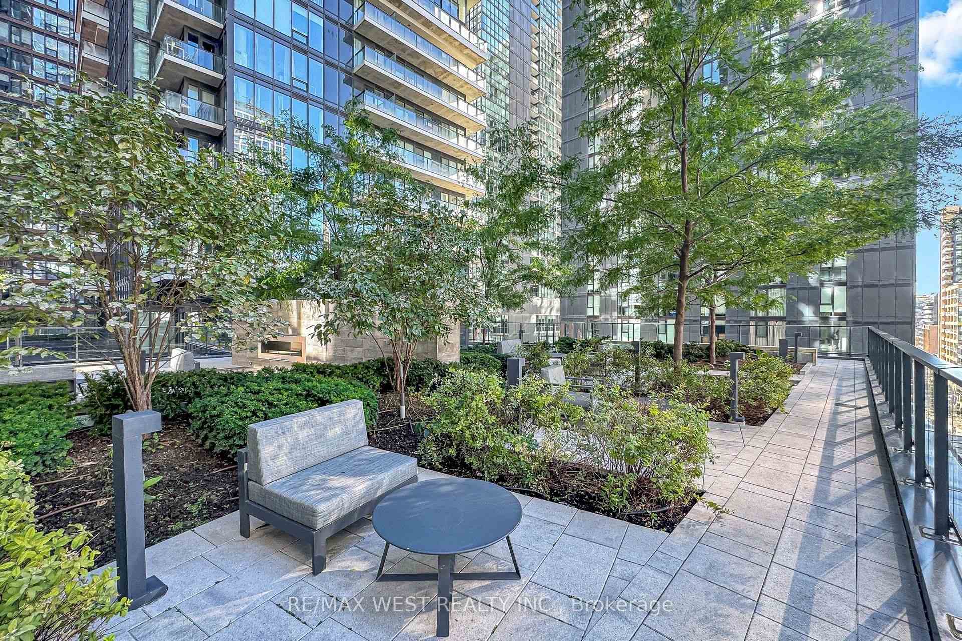 Photo 30 of Unit 4507, 115 Blue Jays Way, Toronto, Waterfront Communities — HOMEH