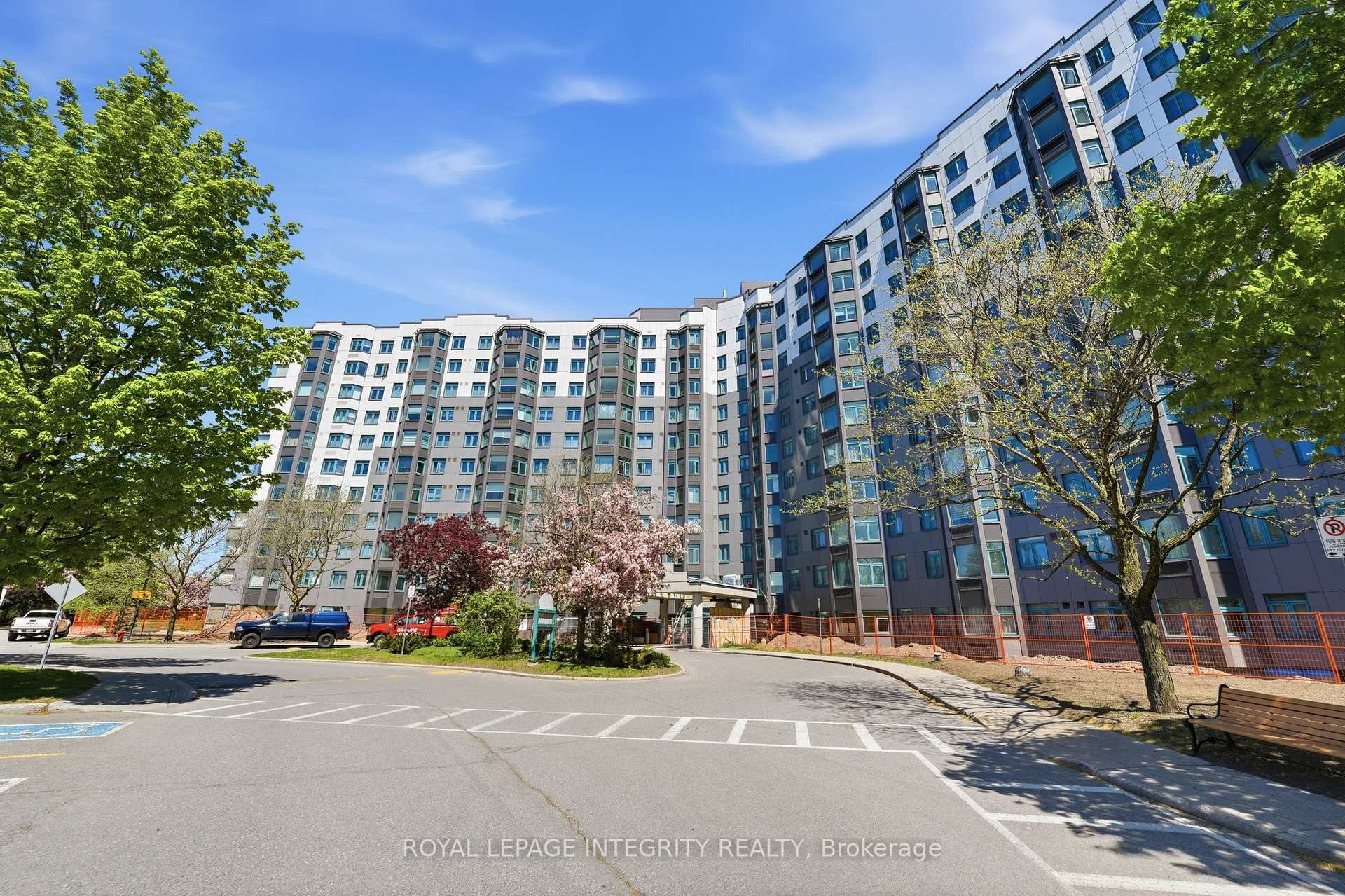 Photo of Unit 808, 1025 Grenon Avenue