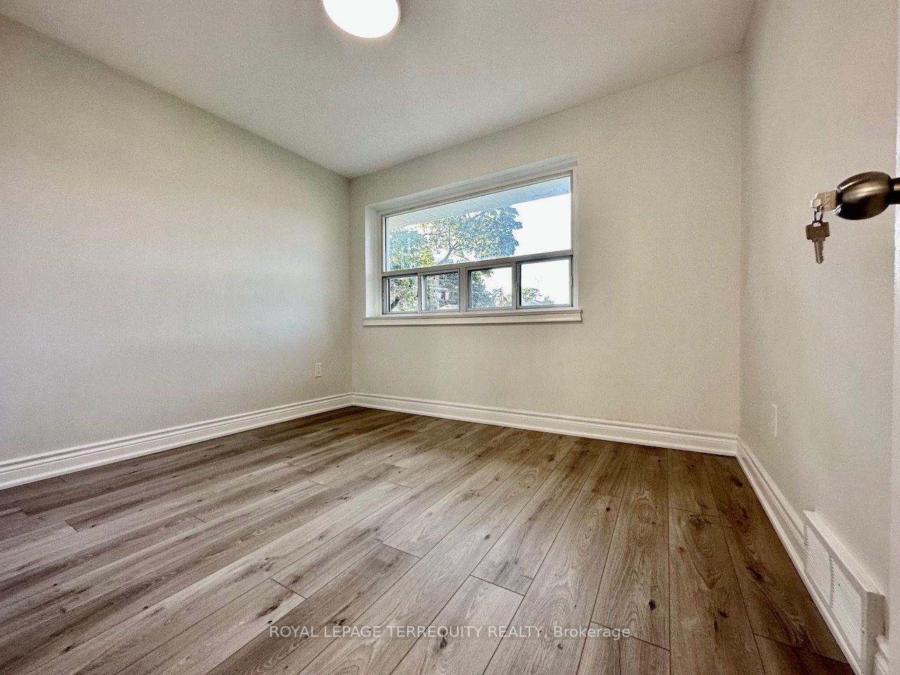 Photo 16 of Unit Main Level, 21 Janet Boulevard, Scarborough, Wexford-Maryvale — HOMEH