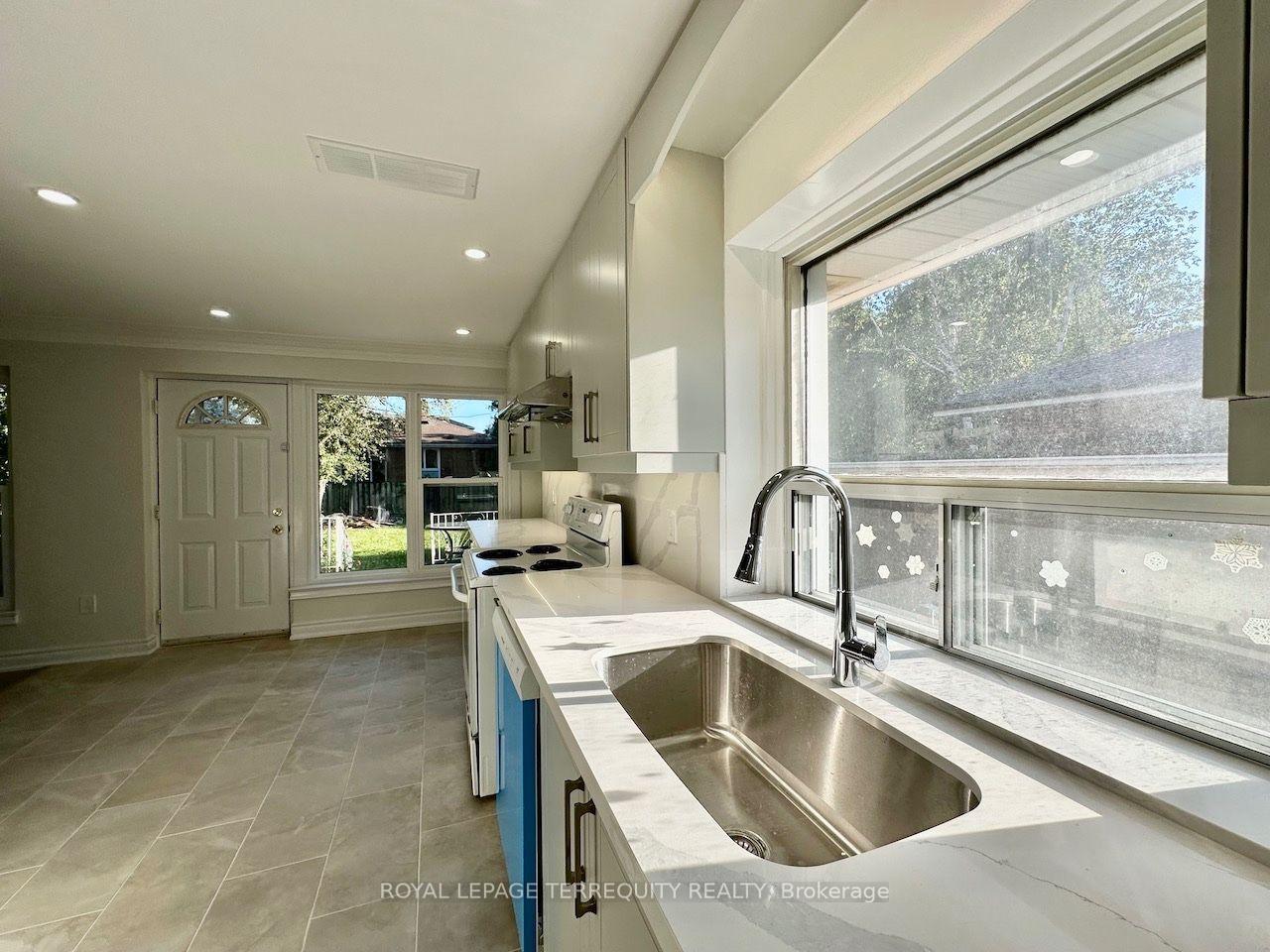 Photo 21 of Unit Main Level, 21 Janet Boulevard, Scarborough, Wexford-Maryvale — HOMEH
