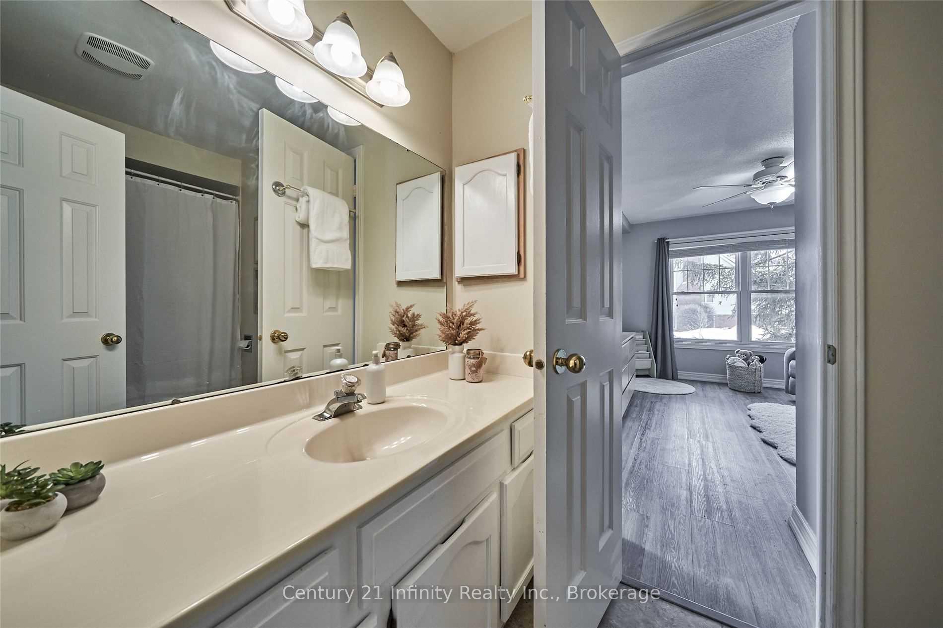 Photo 11 of Unit H2, 1661 Nash Road, Clarington, Courtice — HOMEH