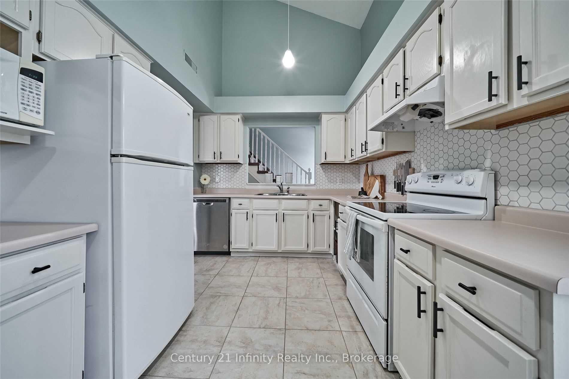 Photo 14 of Unit H2, 1661 Nash Road, Clarington, Courtice — HOMEH