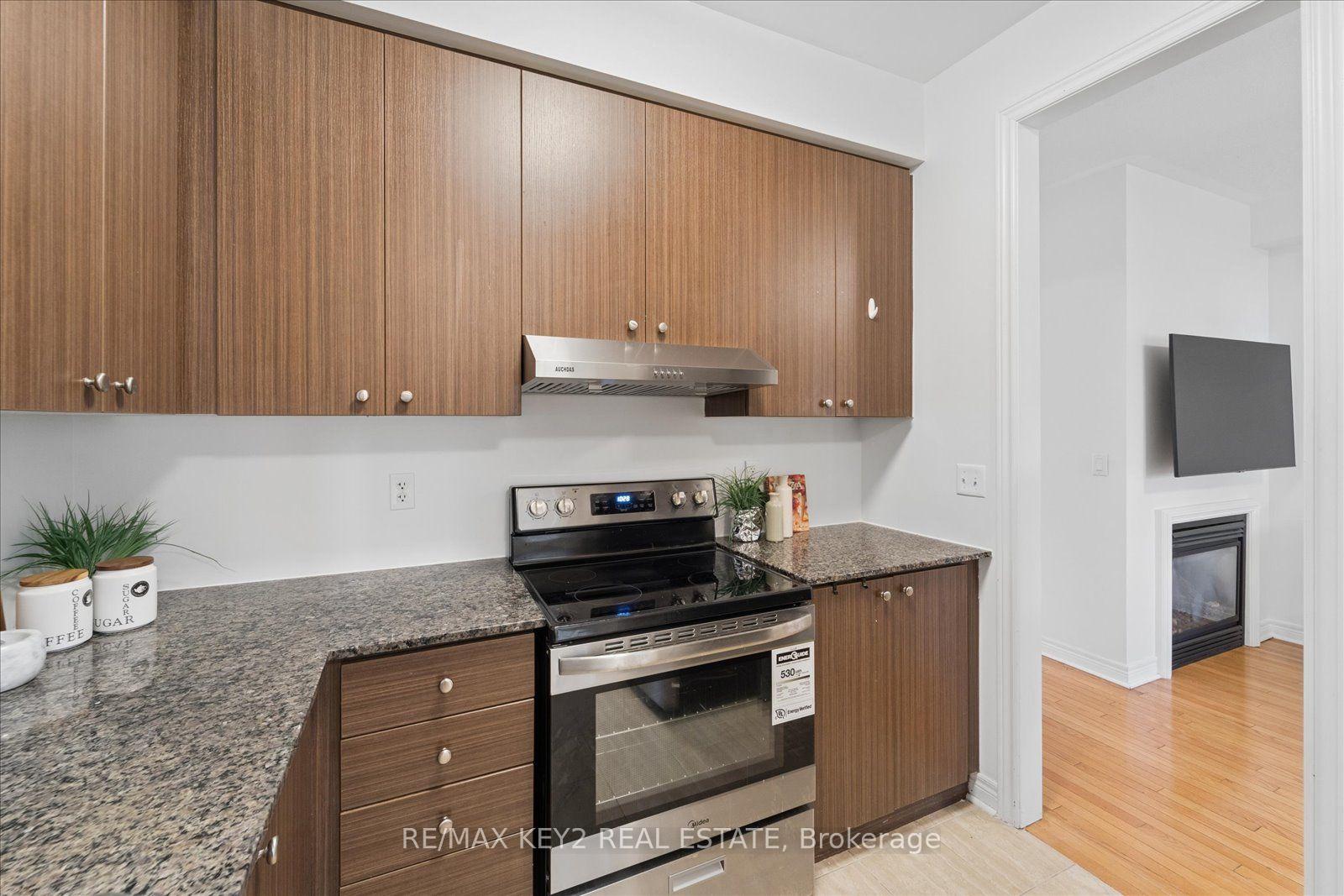 Photo 10 of 2458 Earl Grey Avenue, Pickering, Duffin Heights — HOMEH