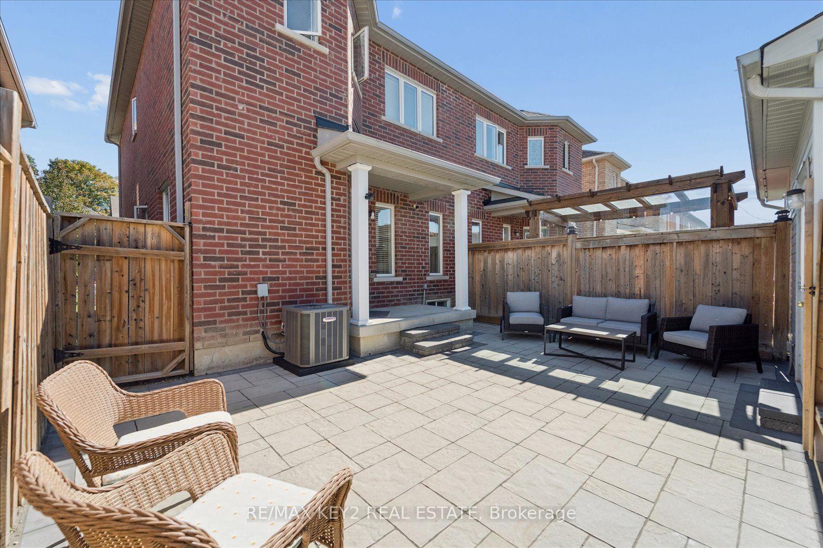 Photo 37 of 2458 Earl Grey Avenue, Pickering, Duffin Heights — HOMEH