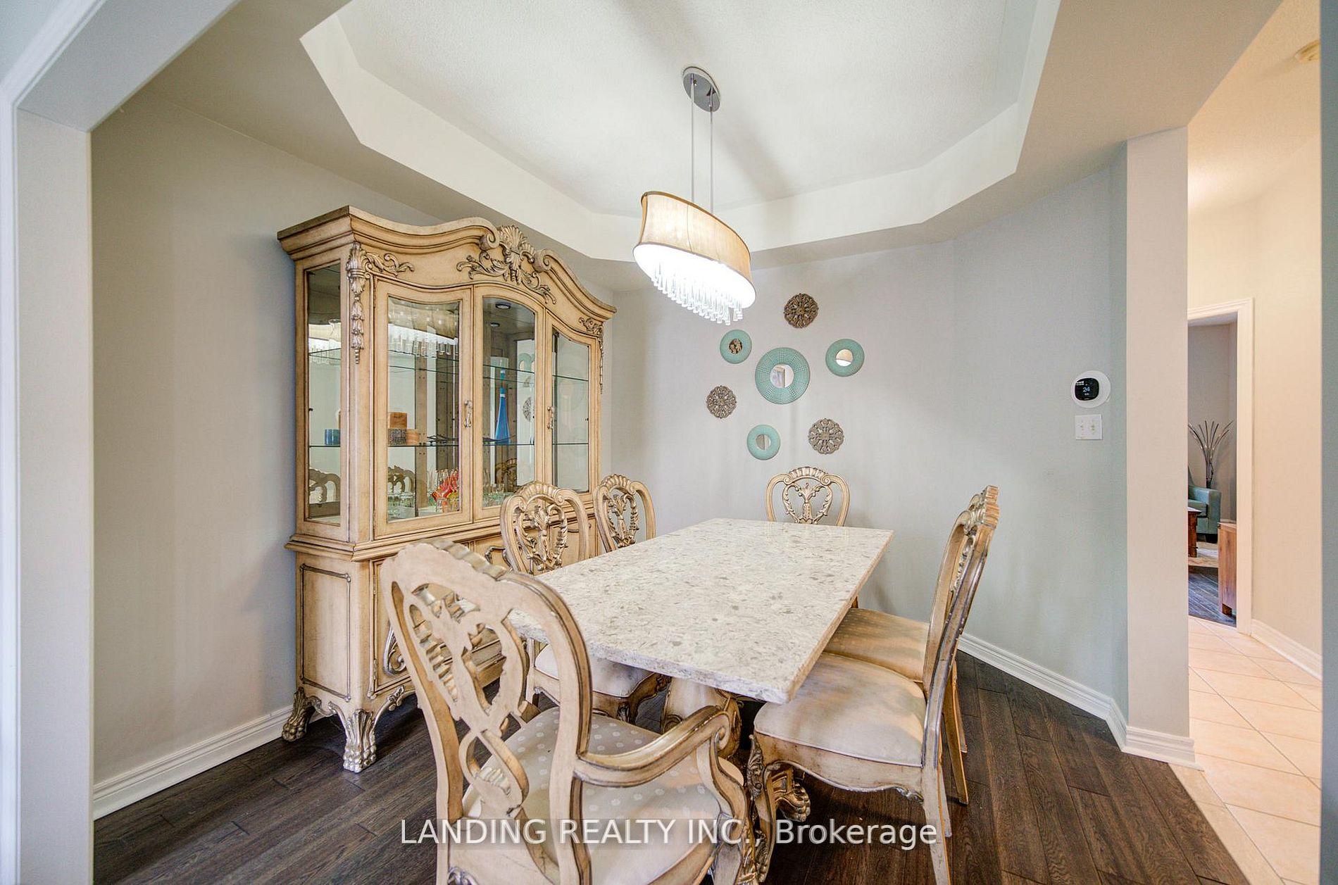 Photo 6 of 36 John Gary Drive, Markham, Village Green-South Unionville — HOMEH