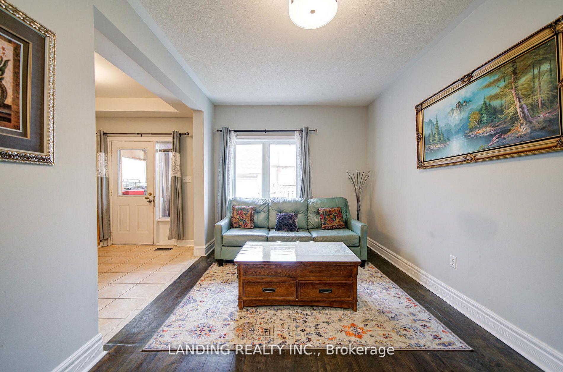 Photo 9 of 36 John Gary Drive, Markham, Village Green-South Unionville — HOMEH