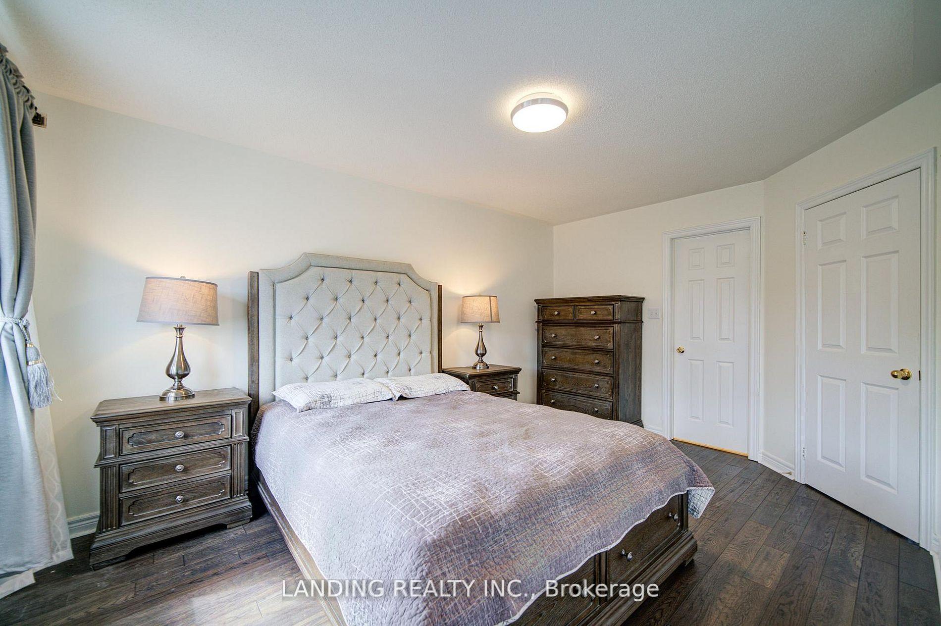 Photo 13 of 36 John Gary Drive, Markham, Village Green-South Unionville — HOMEH