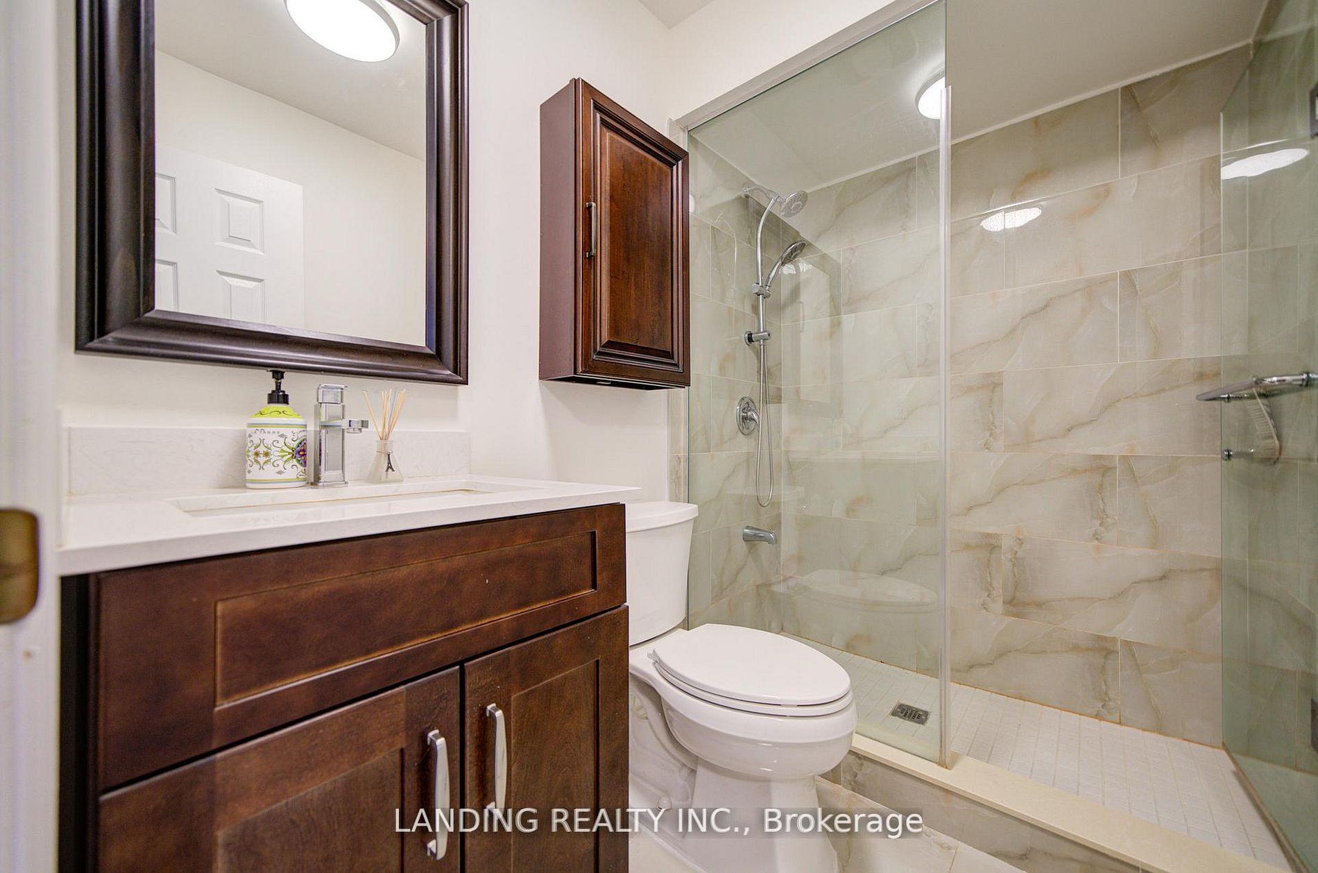 Photo 15 of 36 John Gary Drive, Markham, Village Green-South Unionville — HOMEH