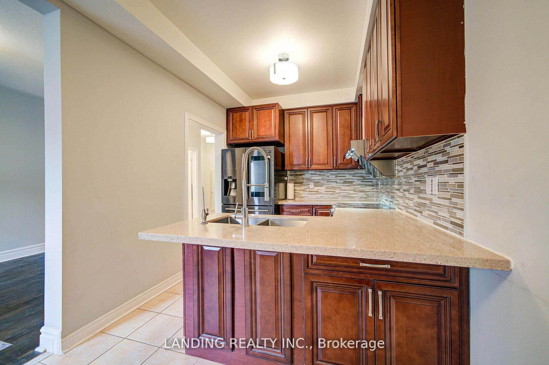 Photo 19 of 36 John Gary Drive, Markham, Village Green-South Unionville — HOMEH