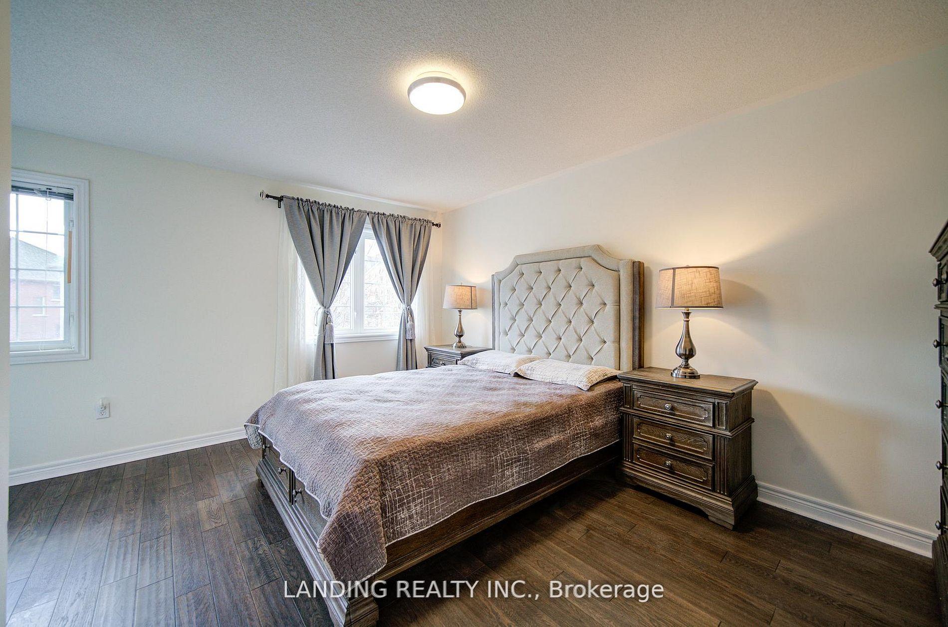 Photo 20 of 36 John Gary Drive, Markham, Village Green-South Unionville — HOMEH