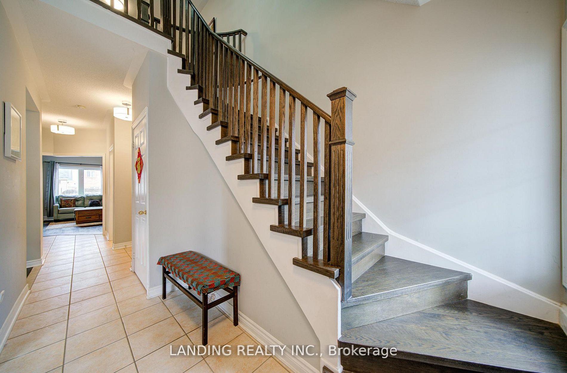 Photo 30 of 36 John Gary Drive, Markham, Village Green-South Unionville — HOMEH