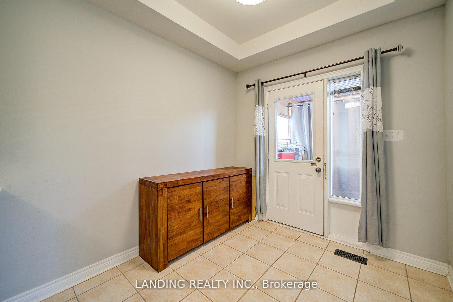 Photo 44 of 36 John Gary Drive, Markham, Village Green-South Unionville — HOMEH