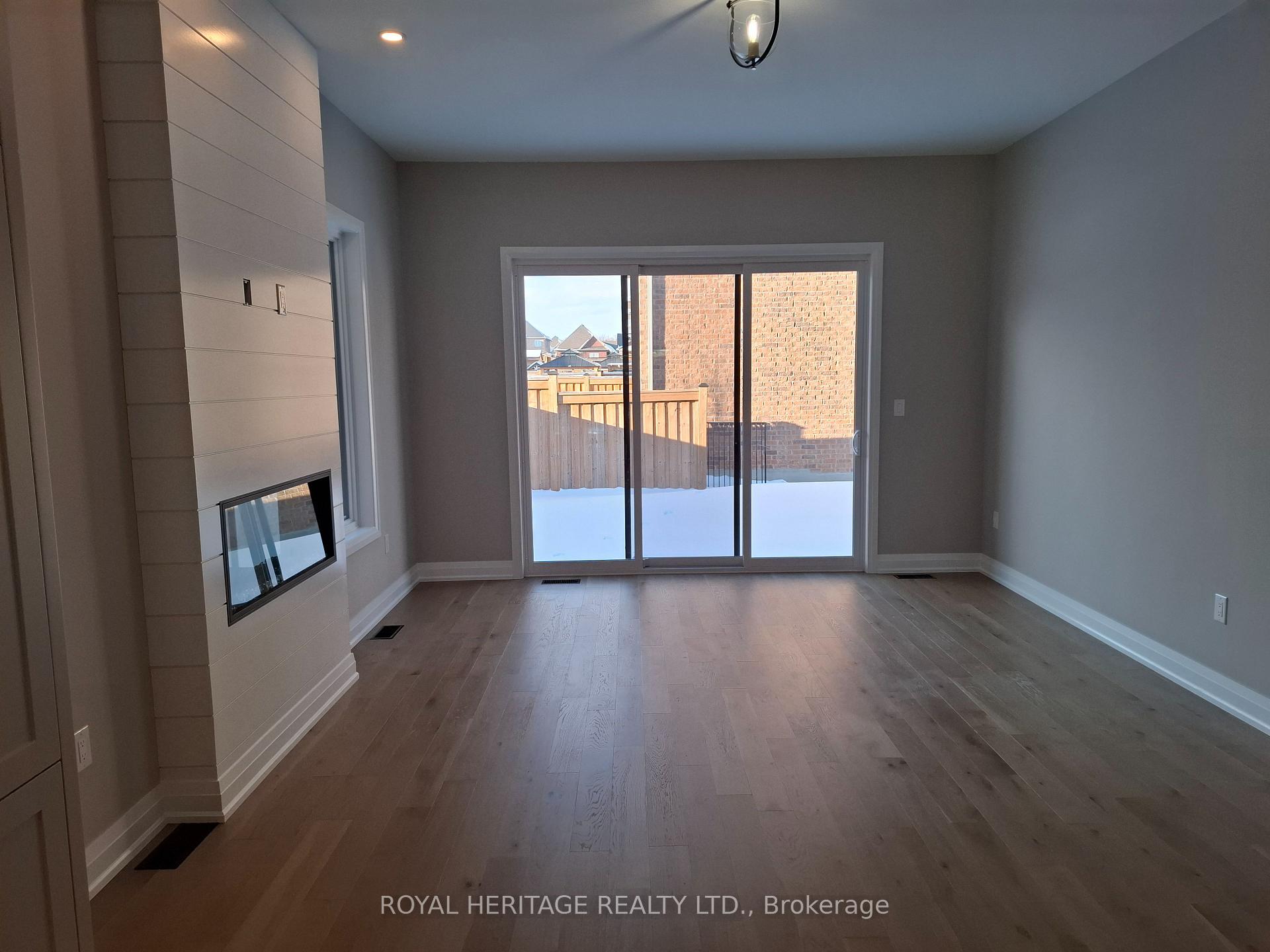 Photo 5 of 8 St Augustine Drive, Whitby, Brooklin — HOMEH
