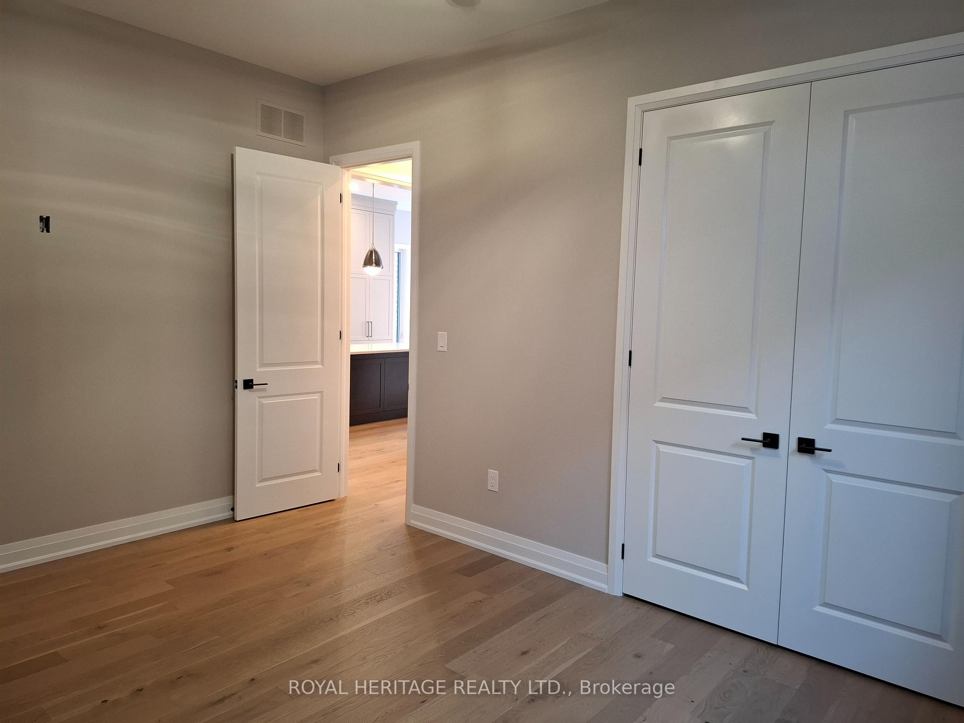 Photo 7 of 8 St Augustine Drive, Whitby, Brooklin — HOMEH