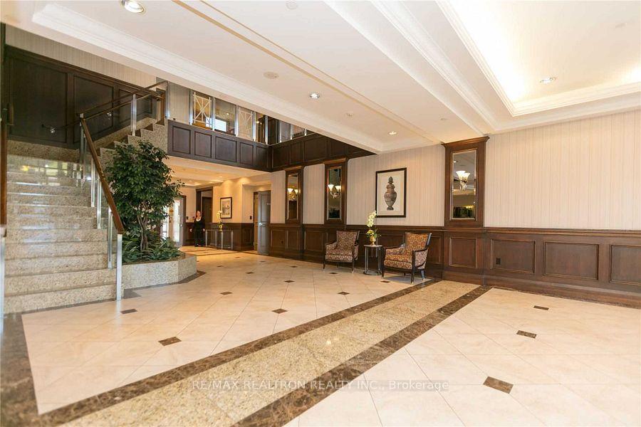 Photo 2 of Unit 501, 7 North Park Road, Vaughan, Beverley Glen — HOMEH