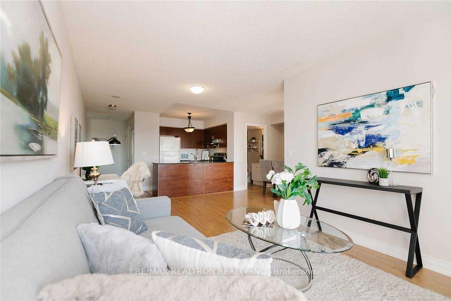 Photo 7 of Unit 501, 7 North Park Road, Vaughan, Beverley Glen — HOMEH
