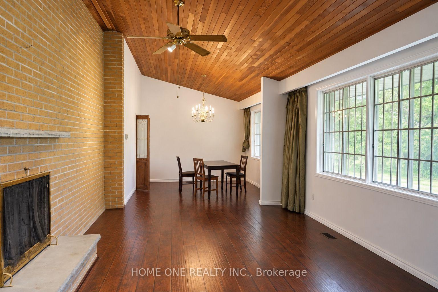 Photo 4 of 10934 Warden Avenue, Markham, Victoria Square — HOMEH