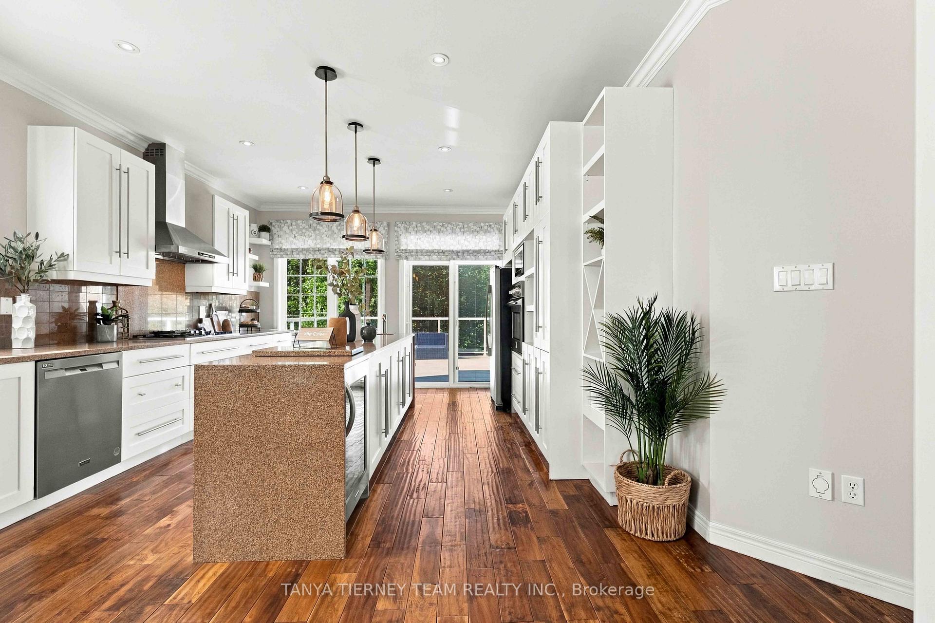 Photo 18 of 4 Branthaven Court, Whitby, Brooklin — HOMEH