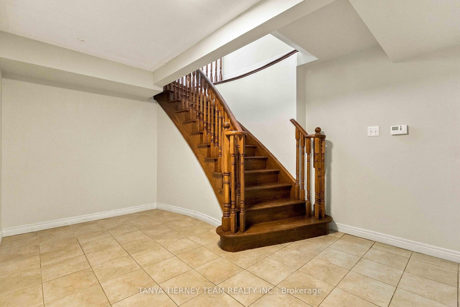 Photo 41 of 4 Branthaven Court, Whitby, Brooklin — HOMEH