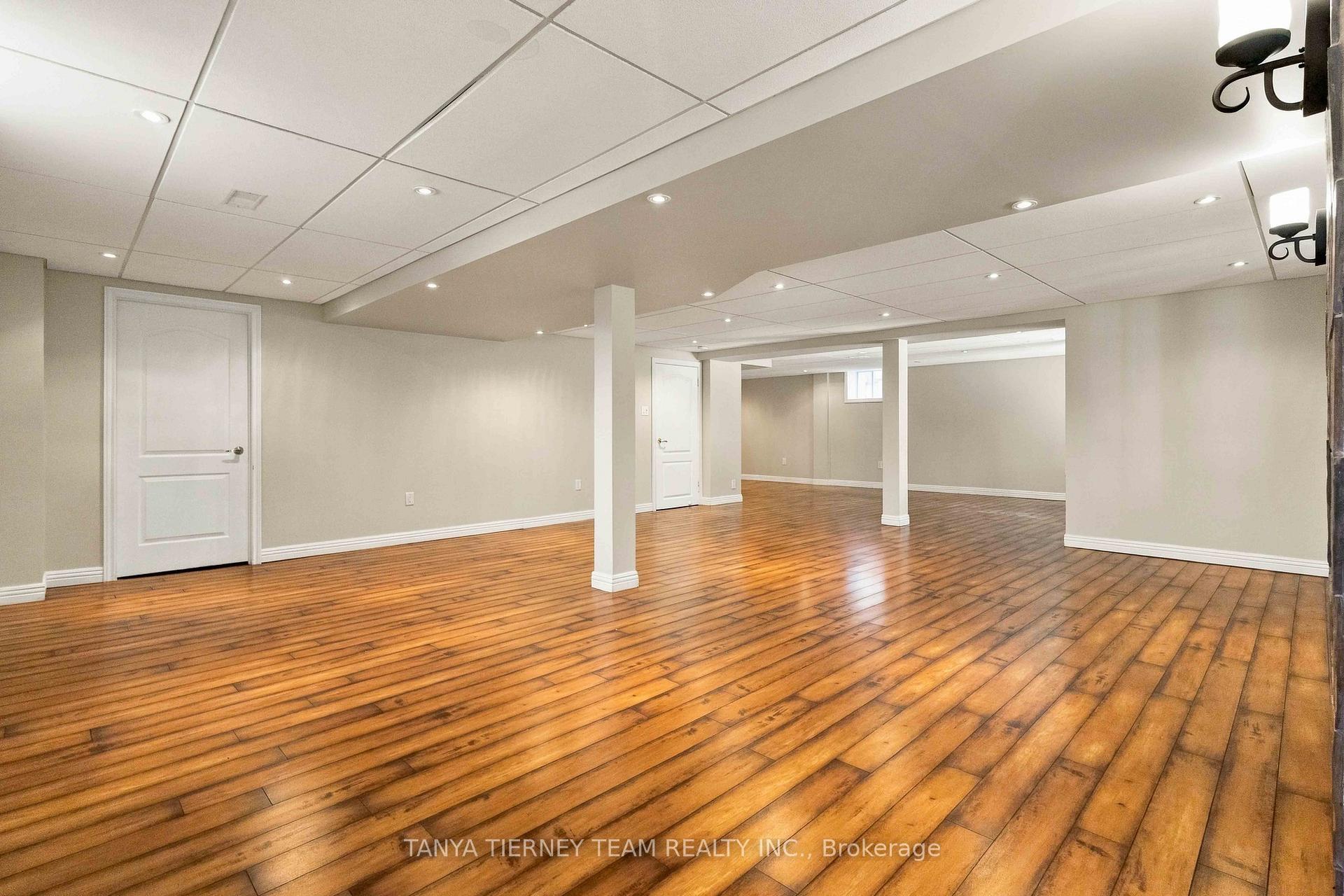 Photo 44 of 4 Branthaven Court, Whitby, Brooklin — HOMEH